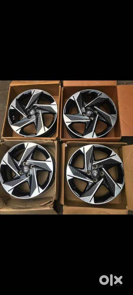 Verna alloy wheels 16 inches (very good condition)