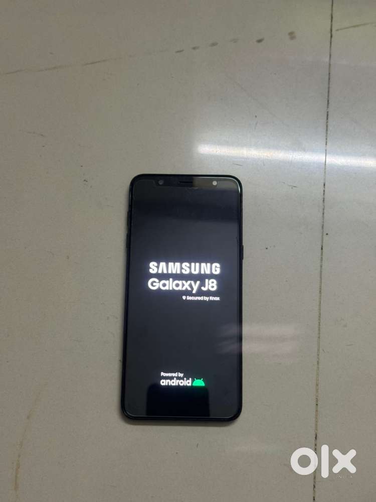 Samsung galaxy j8