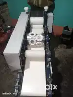DUMPLING MAKING MACHINE