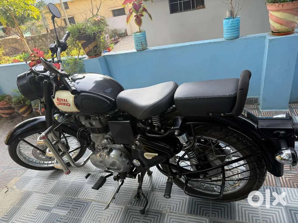 Excellent condition 2018 Royal Enfield bullet for sale