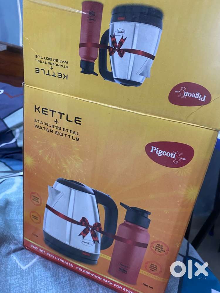 Brand New Pigeon Electric Kettle + FREE Stainless Steel Water Bottle!