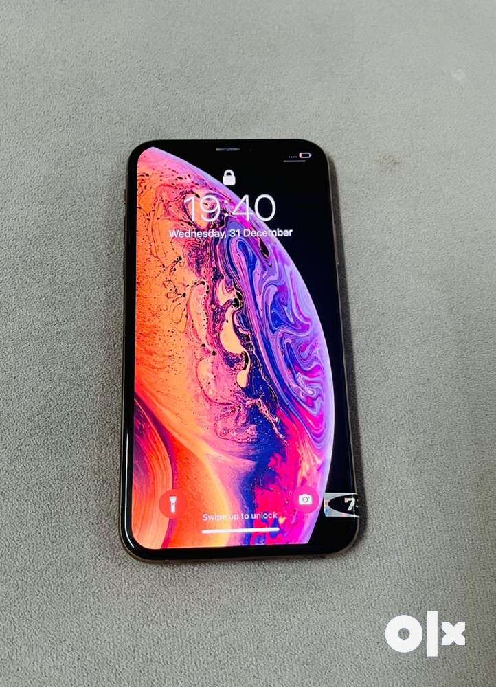 apple iphone xs 64 gb in brand new condition