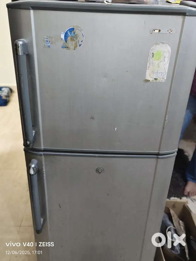Want to shift so selling the fridge