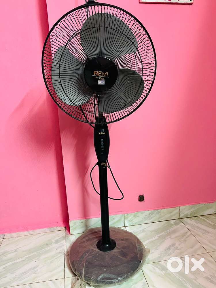 REMI Stand Fan – Excellent Condition & Powerful Airflow