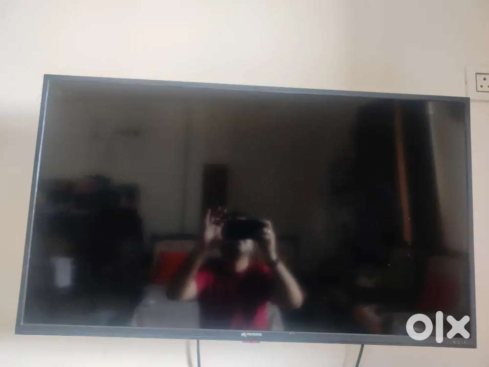 LED Smart TV