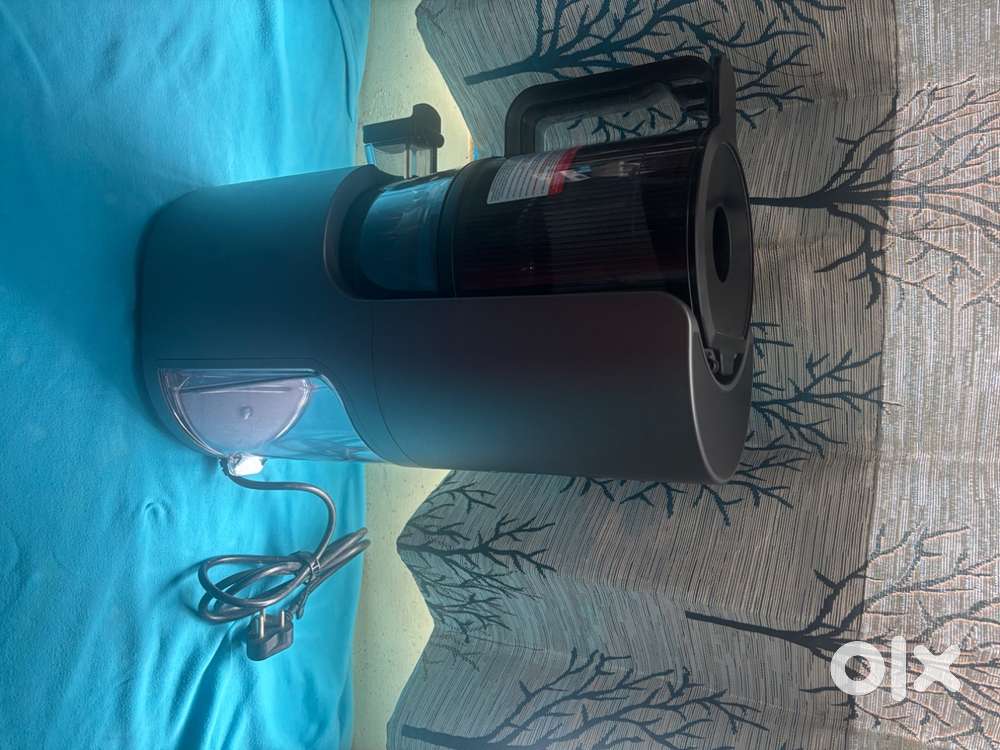 HUROM H200 slow juicer