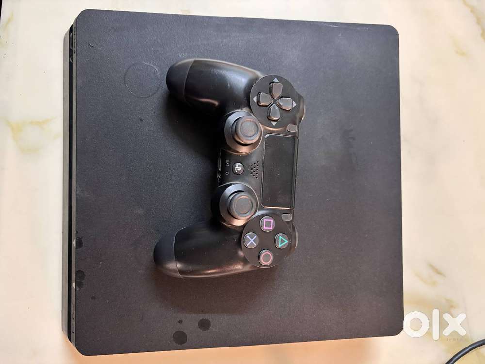 PS4 Slim 1TB 10+ Games Installed  Excellent Condition