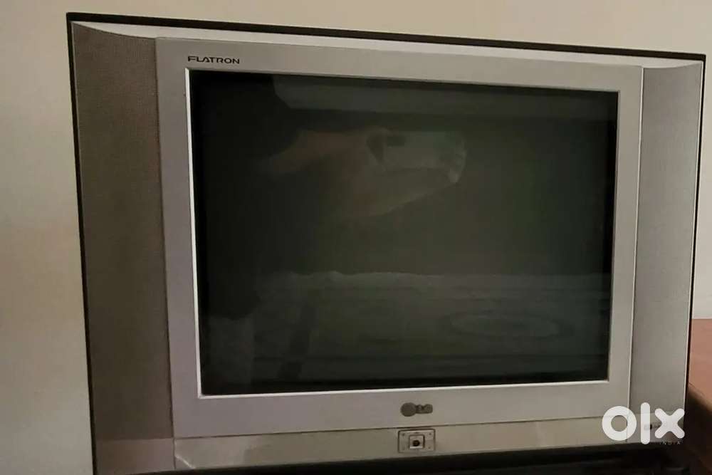 LG Golden eye TV (without tv stand)