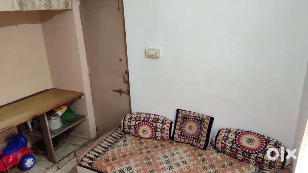 2 bhk flat for rent bechlar allow