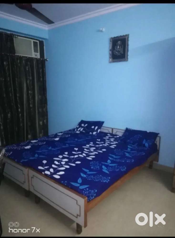 Furnished room