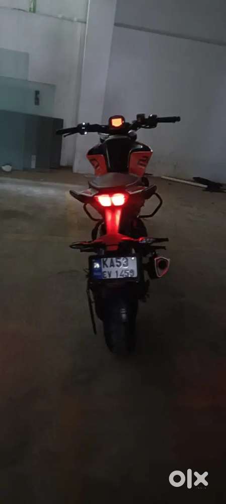 Well maintained showroom service vaicle