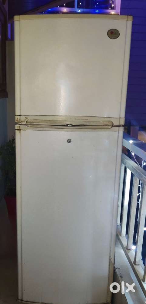 Lg double door fridge 280 liter full working condition