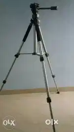 Camera tripod stand large