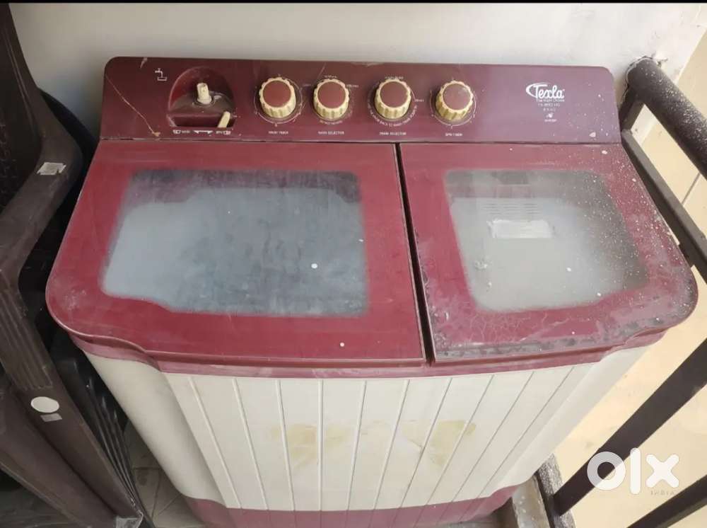 Urgent selling Semi automatic Washing machine