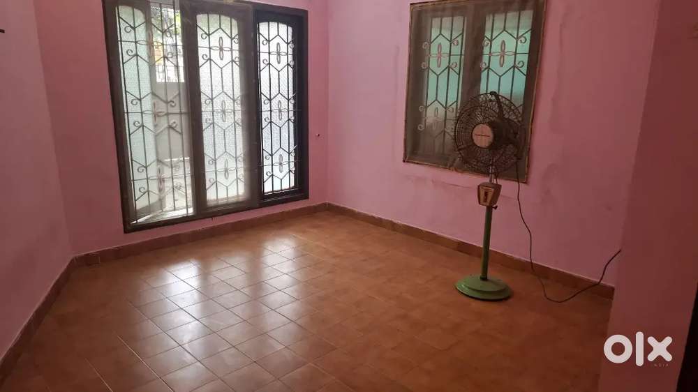 2 BHK House For Rent in Choolaimedu Near DAV School