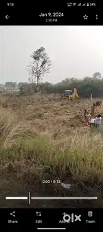 6th len prayagraj airport se 10 km highway se lga hua plot hai..