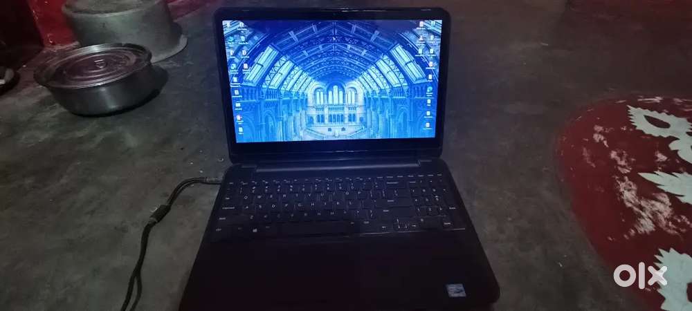 I WANT TO SELL MY FULL TOCH SCREEN DELL LAPTOP URGENTLY
