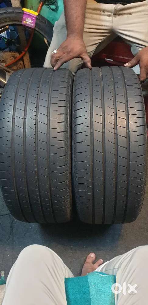 235 45 r 18  brigestone turanza too1 tyres sales