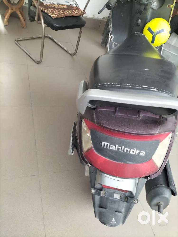 Mahindra Gusto 125 on sale