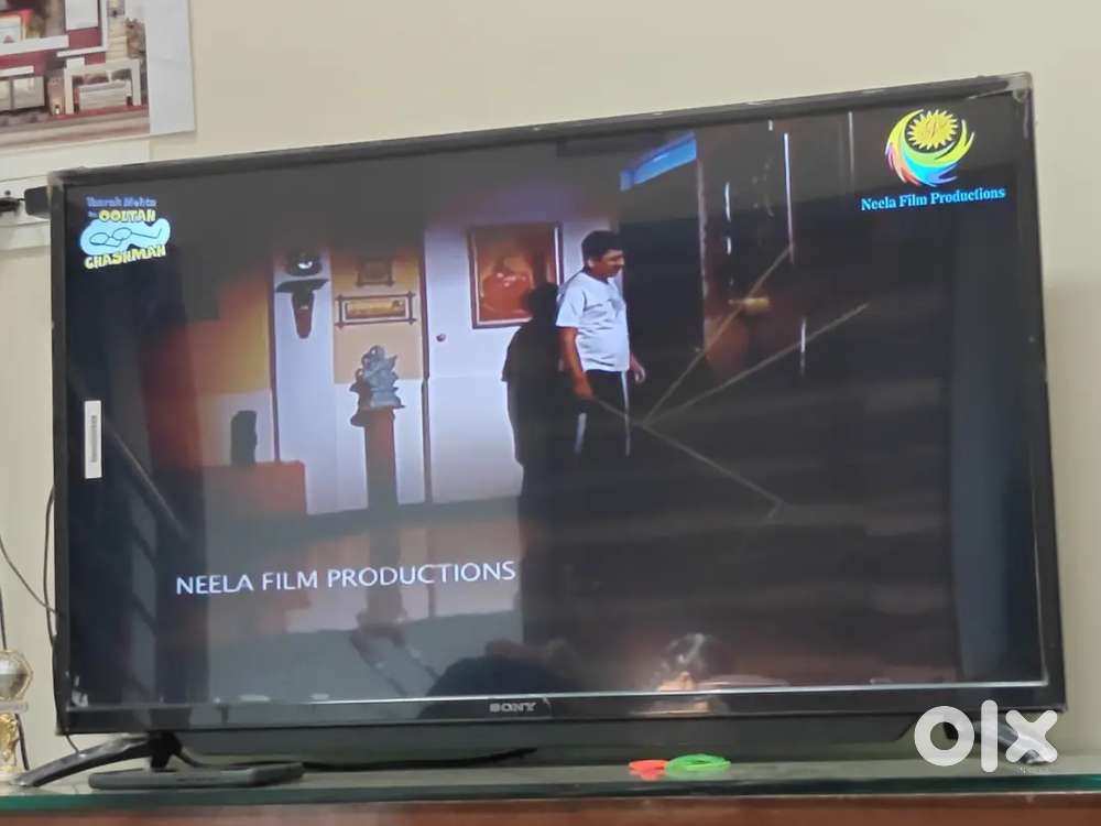 Assembled tv 40 inch