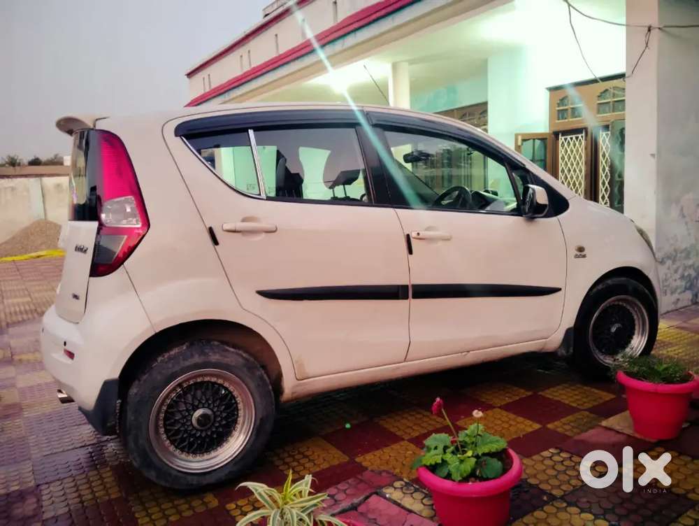 Maruti Suzuki Ritz 2011 Diesel- Touch Screen, JBL Woofer, Alloy Wheels