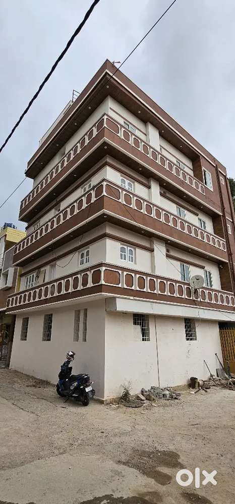 BNR Luxury ladies pg in nagawara