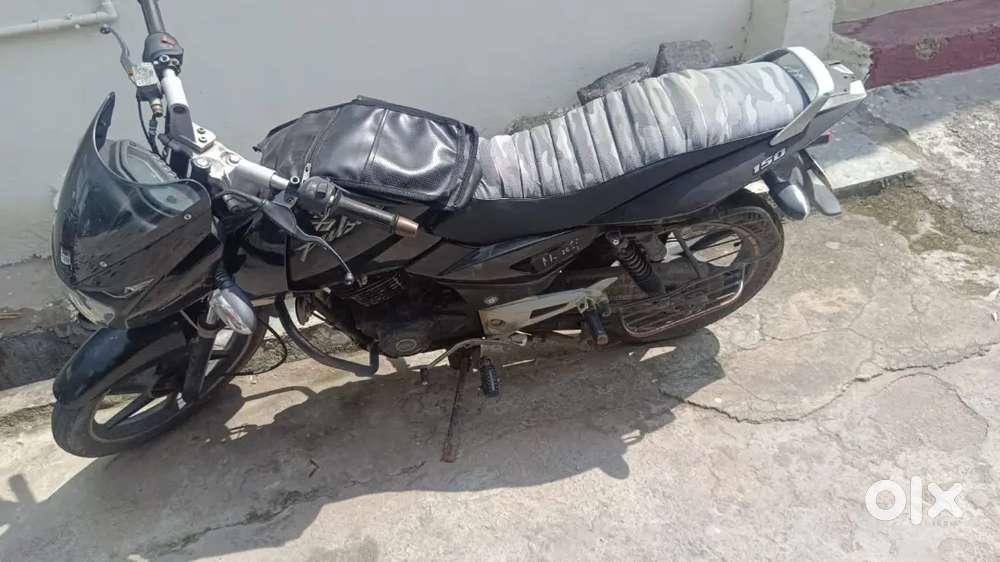Pulsar 150