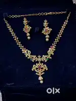 Stone necklace set