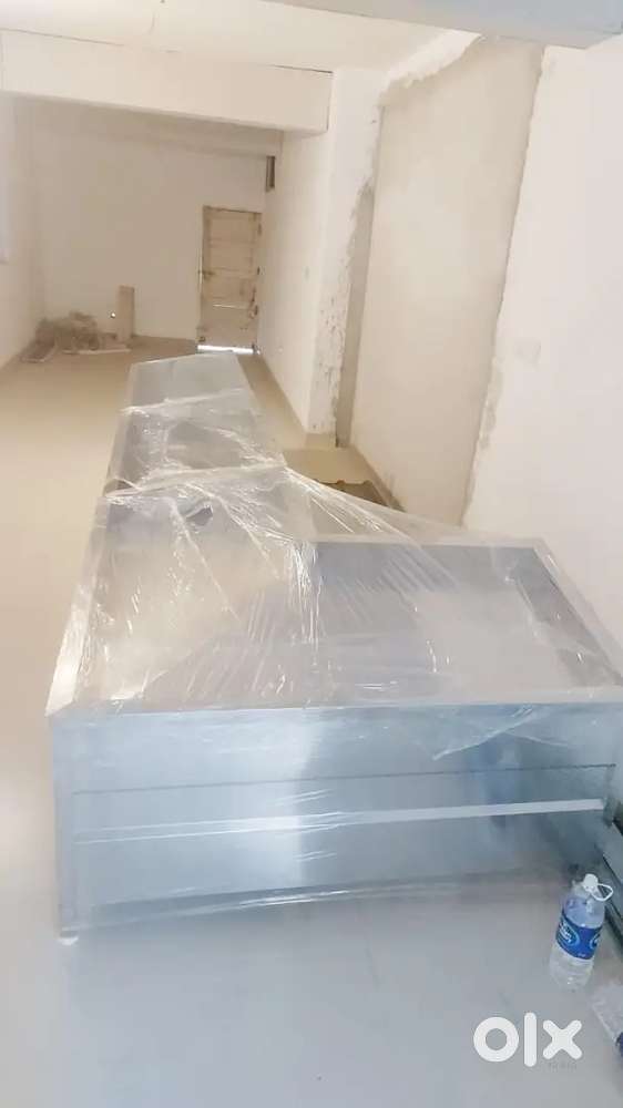 3 5ft×3ft fish tray for sale  two month used