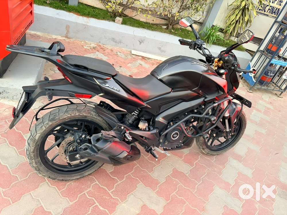 Dominar 250 charcoal gray matt black