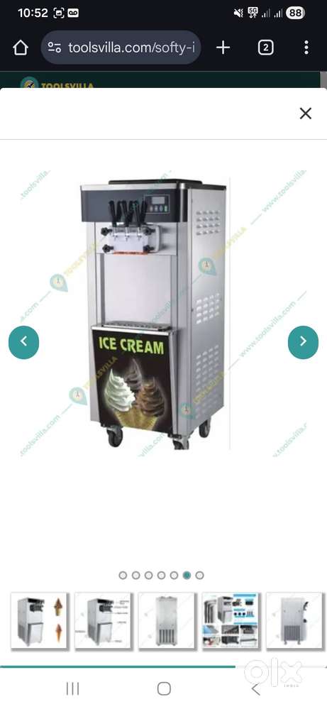 Ice cream machine with double compressor