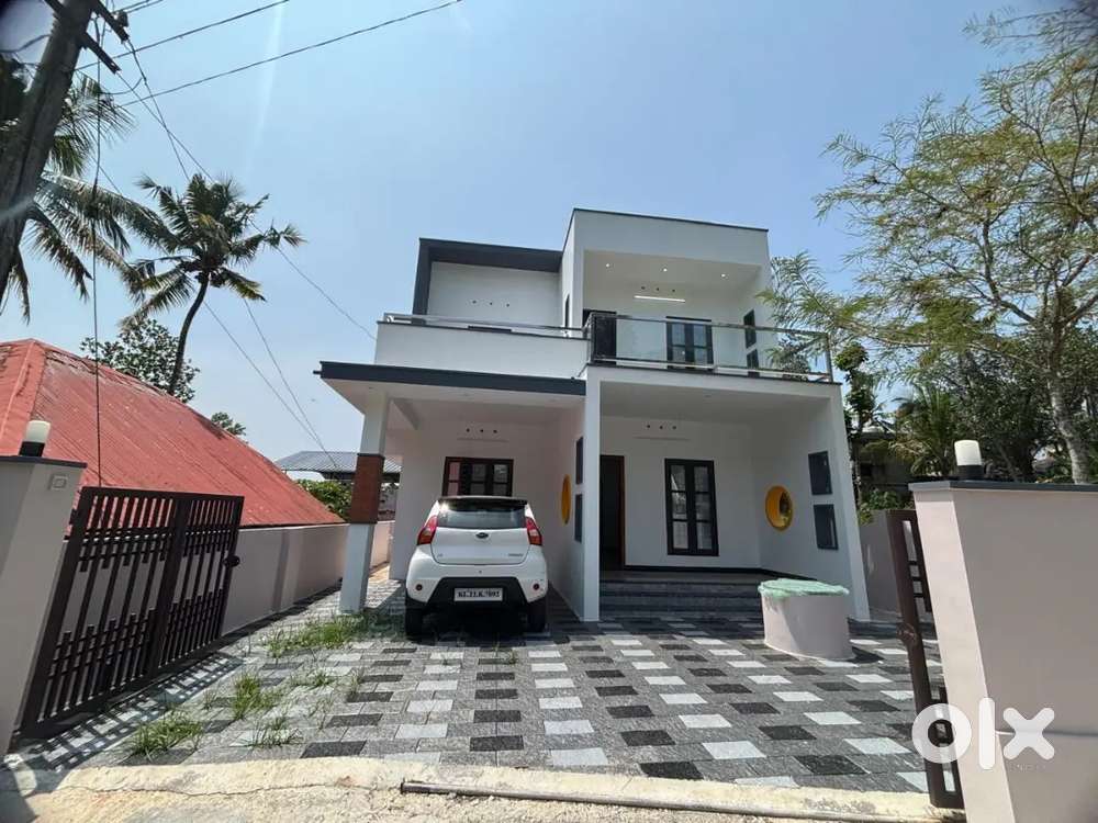 3 BHK CHENKOTUKONAM KAZHAKKUTTAM
