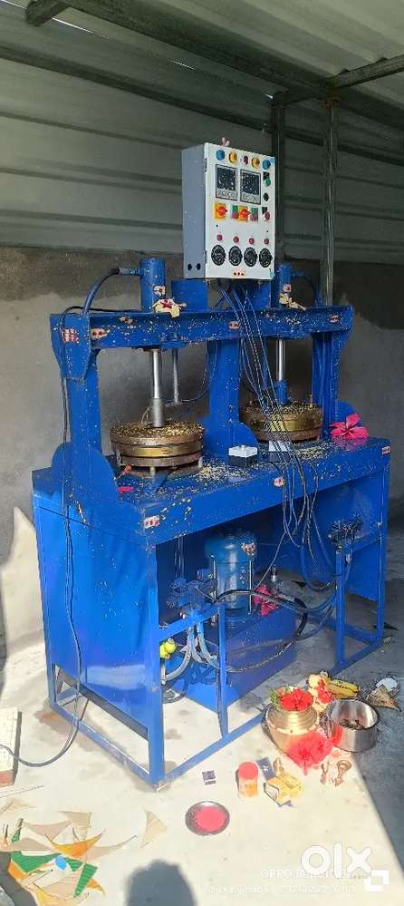 Paper plate making machine