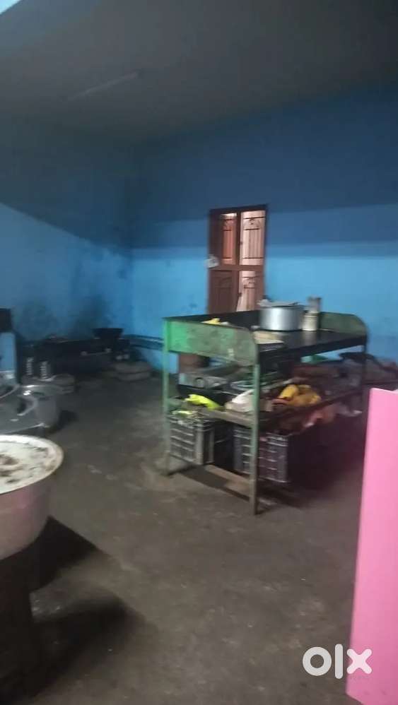 Tiffen shop essentials available for sale