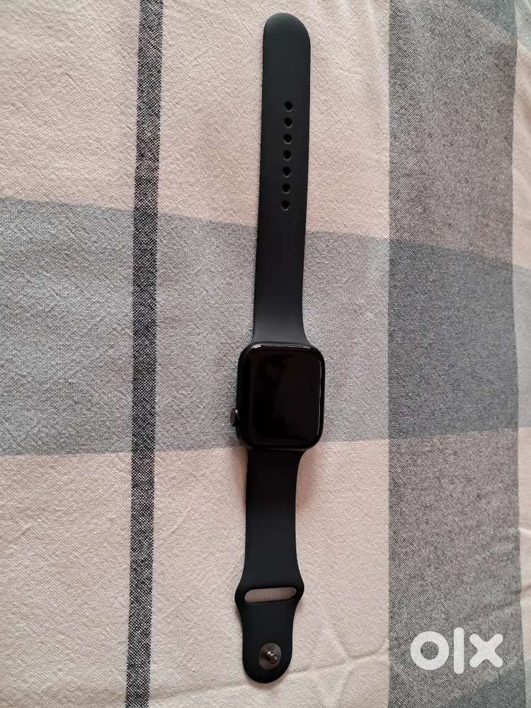 Apple watch BRAND NEW series 8. GPS and cellular model