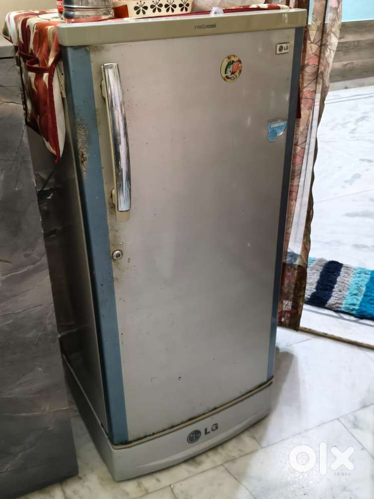 Refridgerator
