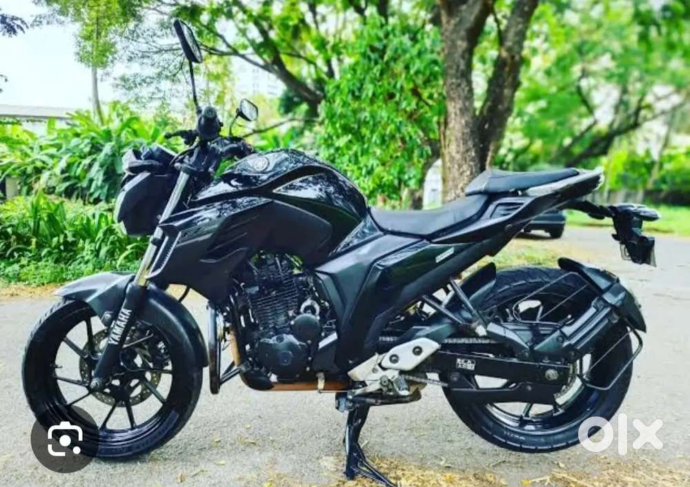 Fz250cc new condition gadi me koi kam ni h jisko lna ho whi mesg kre