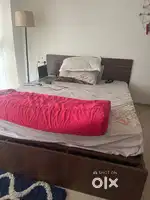 Its a queen bed with mattress