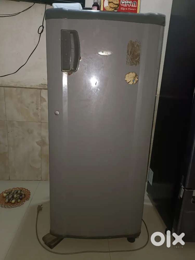 Whirlpool fridge (good condition)