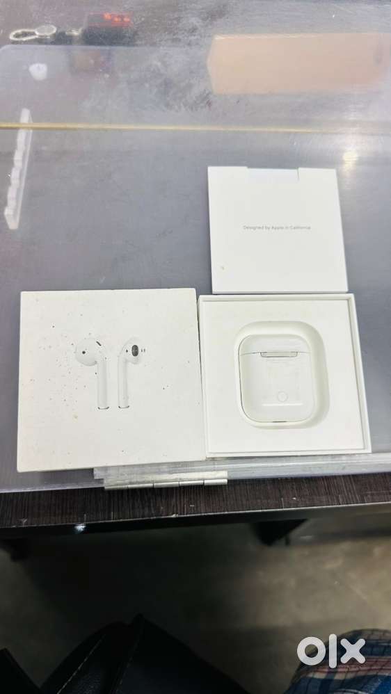 Airpod 2 left side buds not working