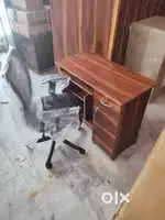 Computer Table with chair (Brand new)