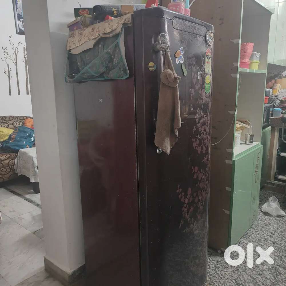 LG GL 285BEG5/2012 model fridge for sale