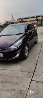 Hyundai Fluidic Verna 2012