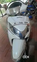 Lady teacher driven activa 125,new tyres, good condition