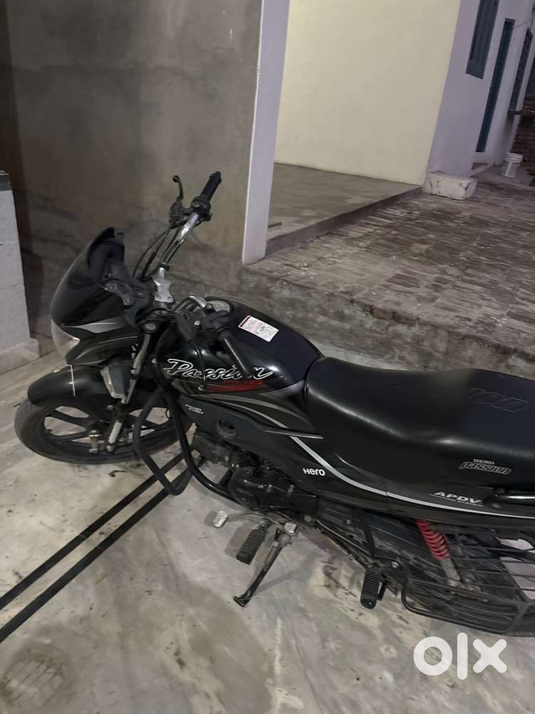 Self start black colour all original