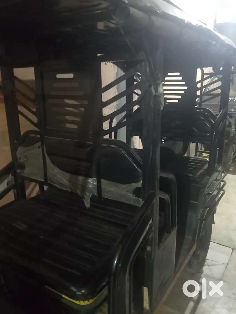 City Life E-rickshaw