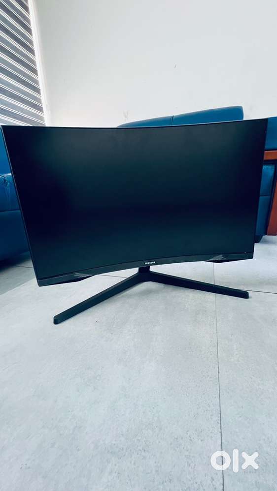 Samsung Odyssey G5 27” Curved QHD Gaming Monitor – Excellent Condition