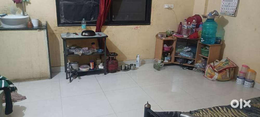 Looking for female roomate