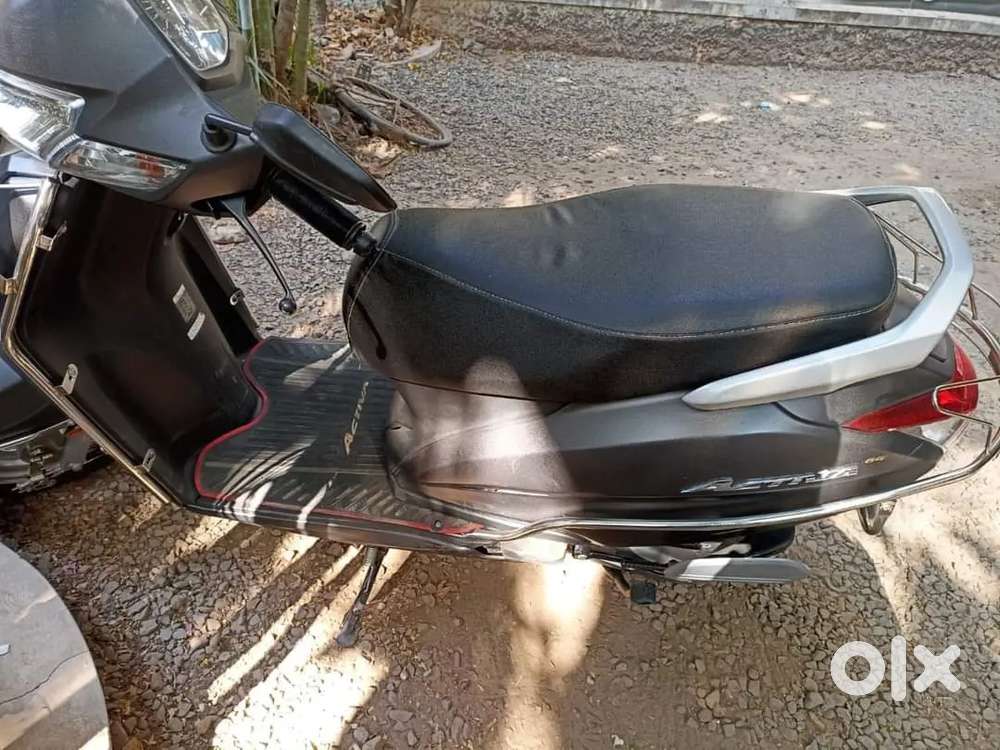 Selling.                     scooty