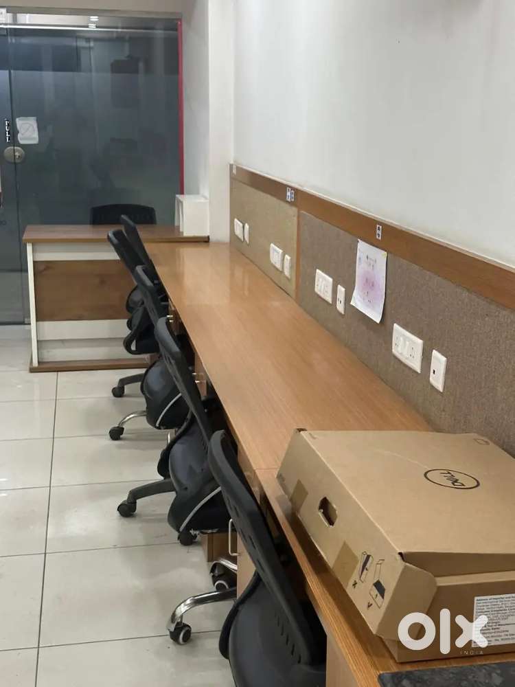 10+ SITTING FURNISHED OFFICE